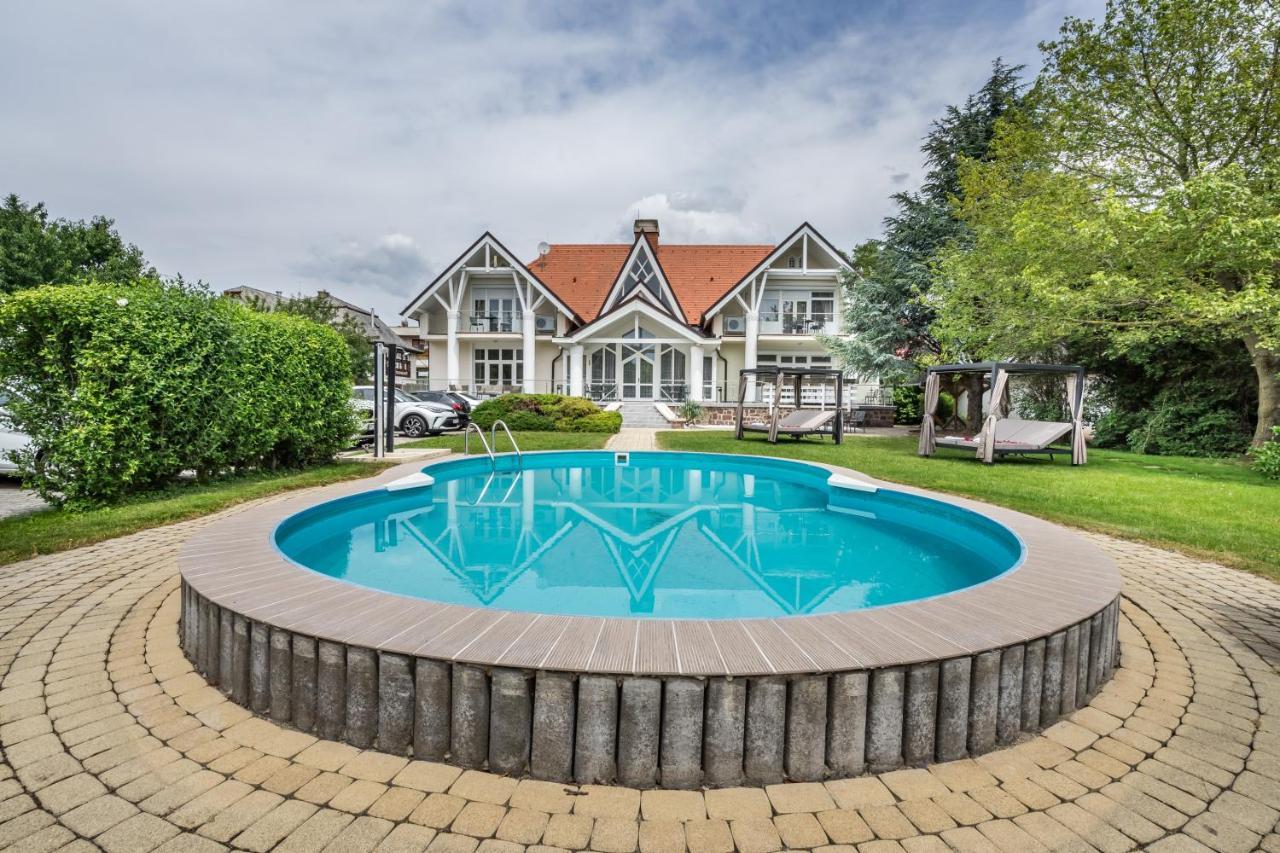 Hotel Clariss Balatonalmadi Luaran gambar