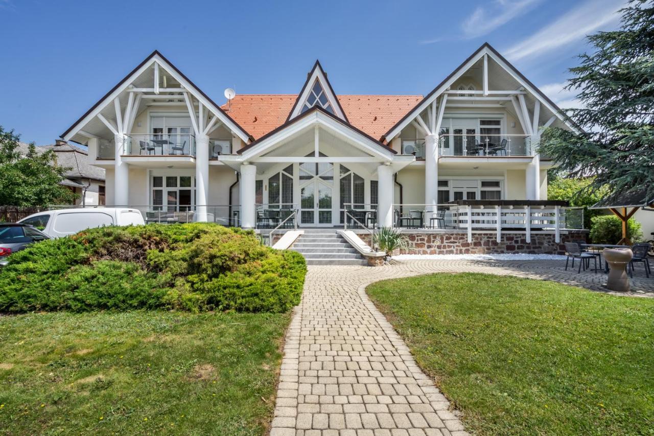 Hotel Clariss Balatonalmadi Luaran gambar
