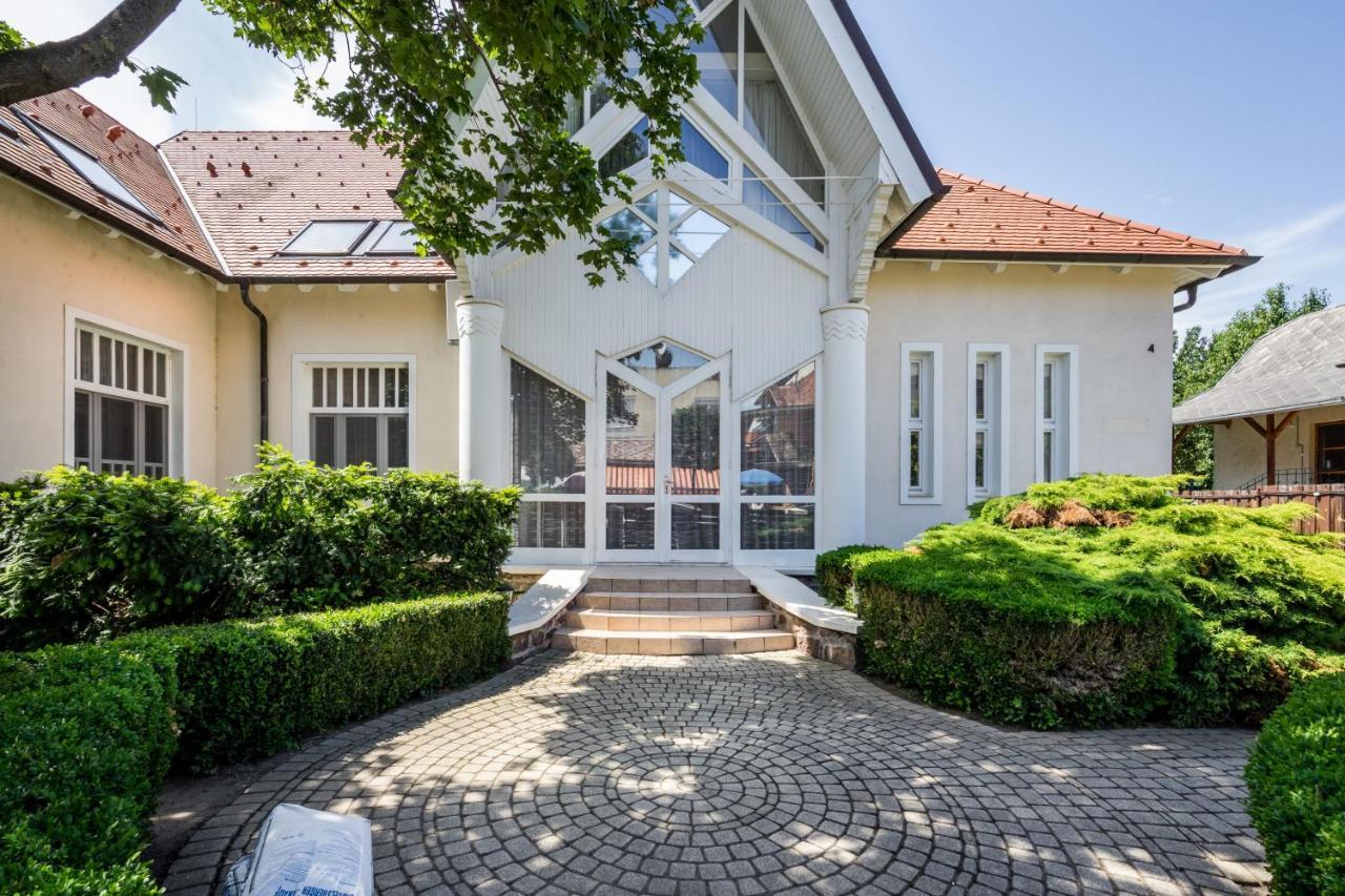 Hotel Clariss Balatonalmadi Luaran gambar