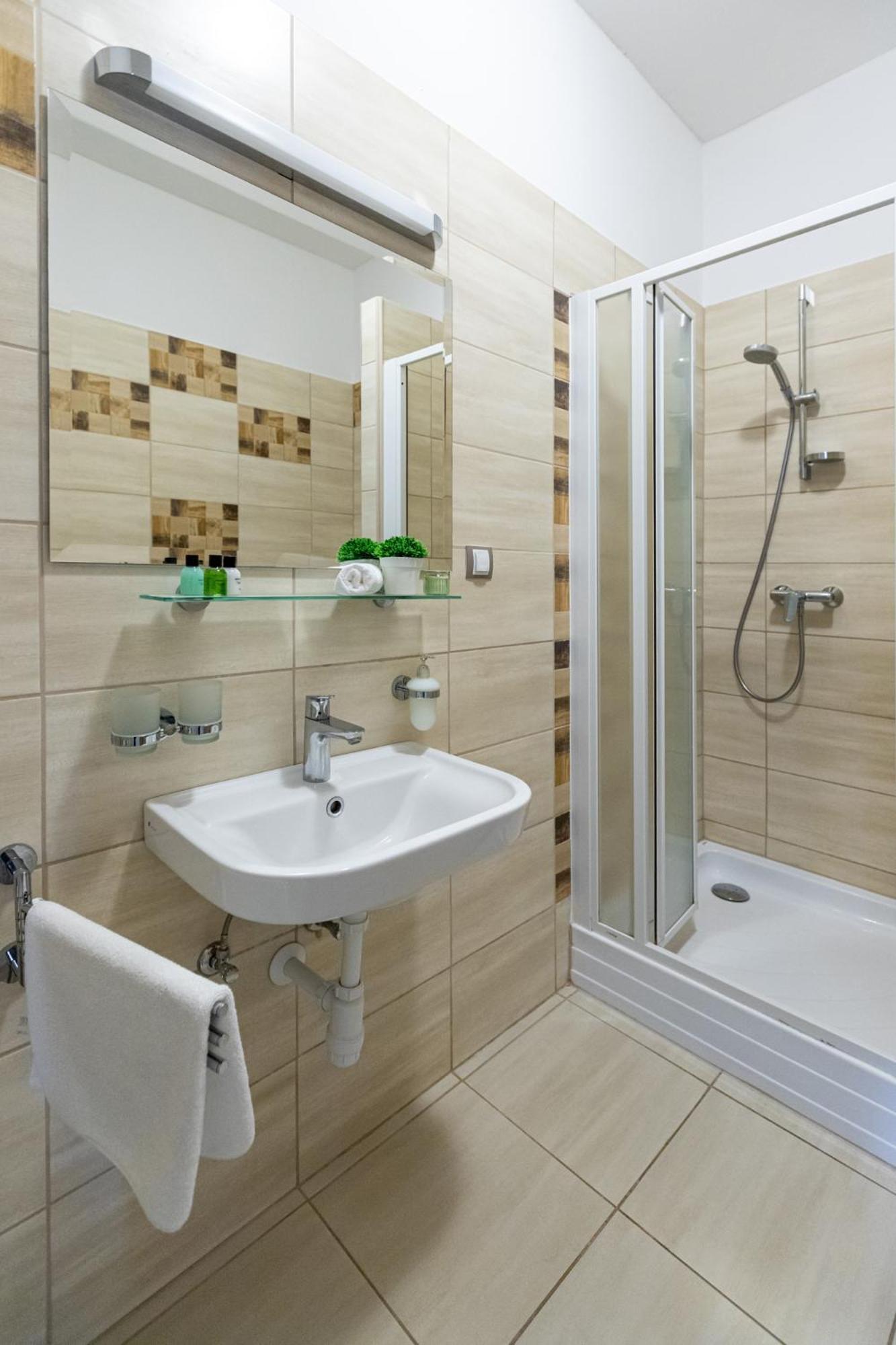 Hotel Clariss Balatonalmadi Luaran gambar